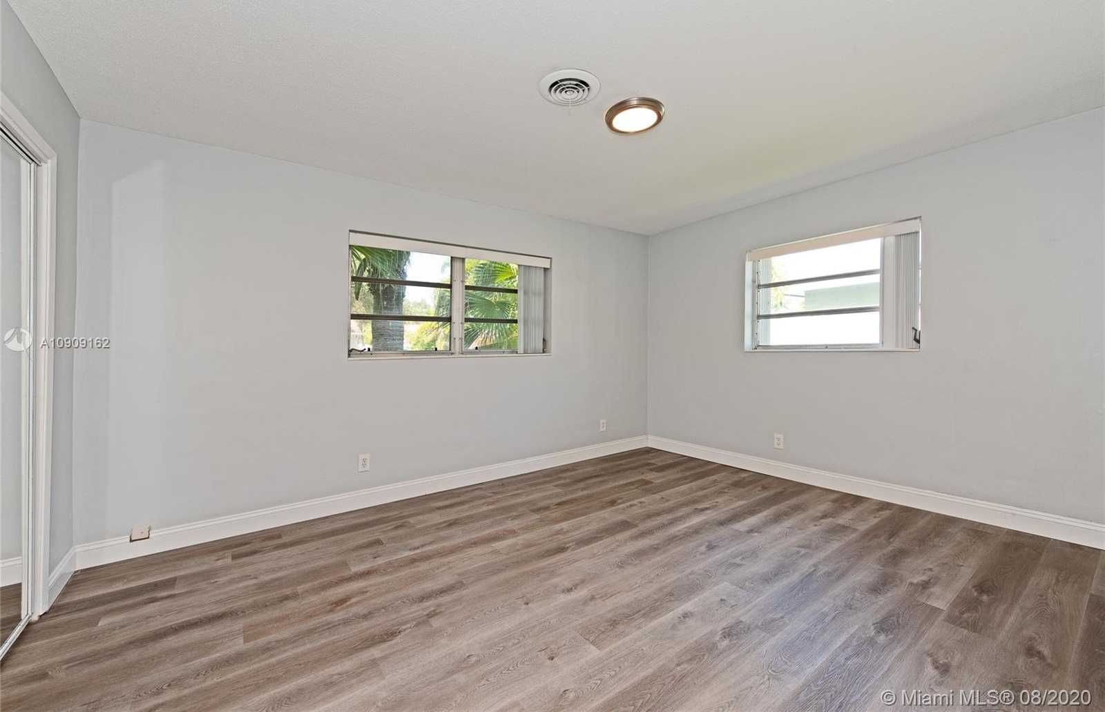 Small Image of 130 SOUTH EAST 6TH CT, Pompano Beach Number 16