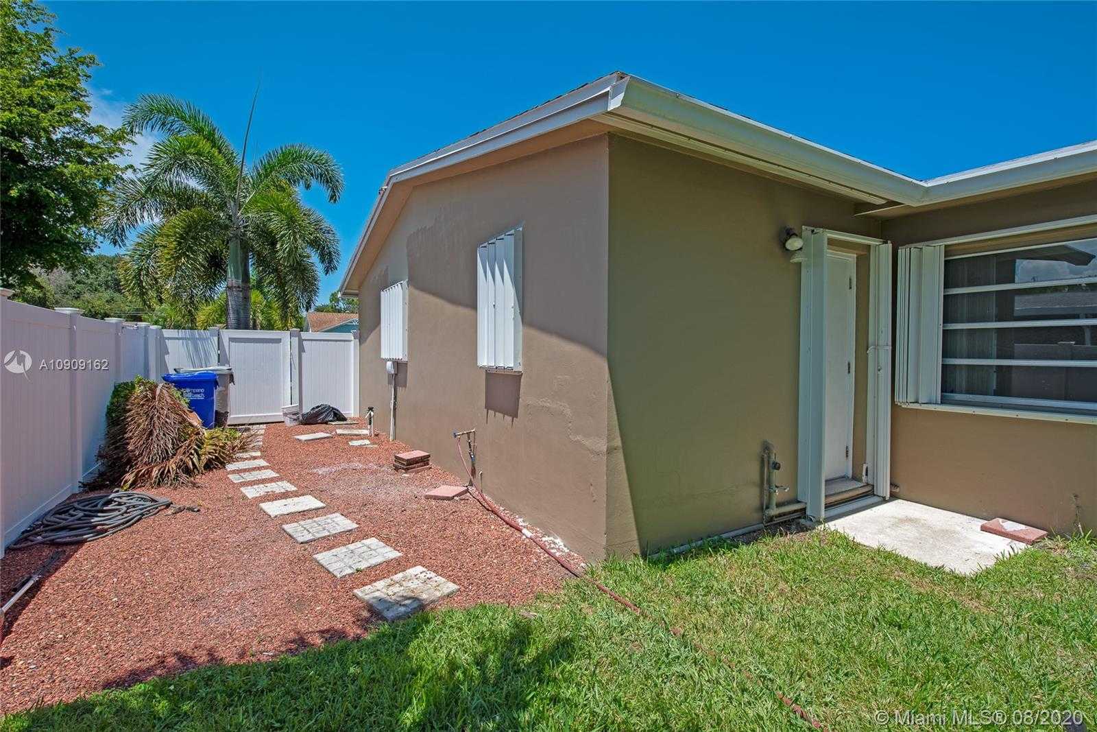 Small Image of 130 SOUTH EAST 6TH CT, Pompano Beach Number 26