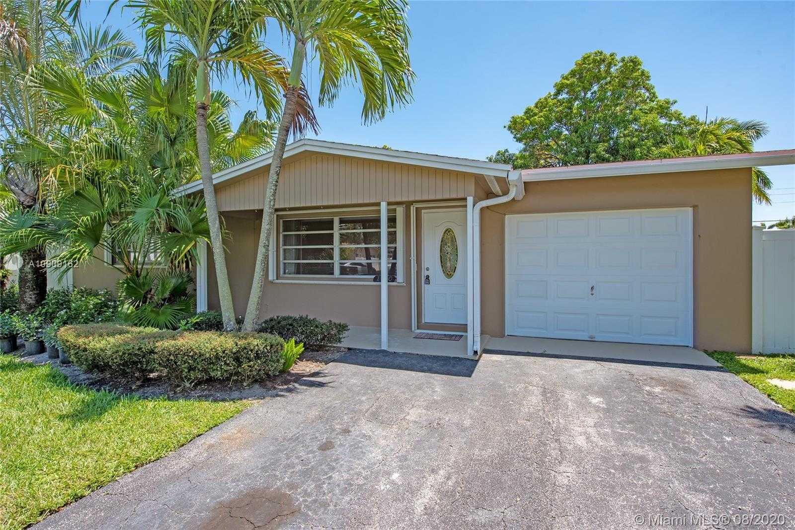Small Image of 130 SOUTH EAST 6TH CT, Pompano Beach Number 4