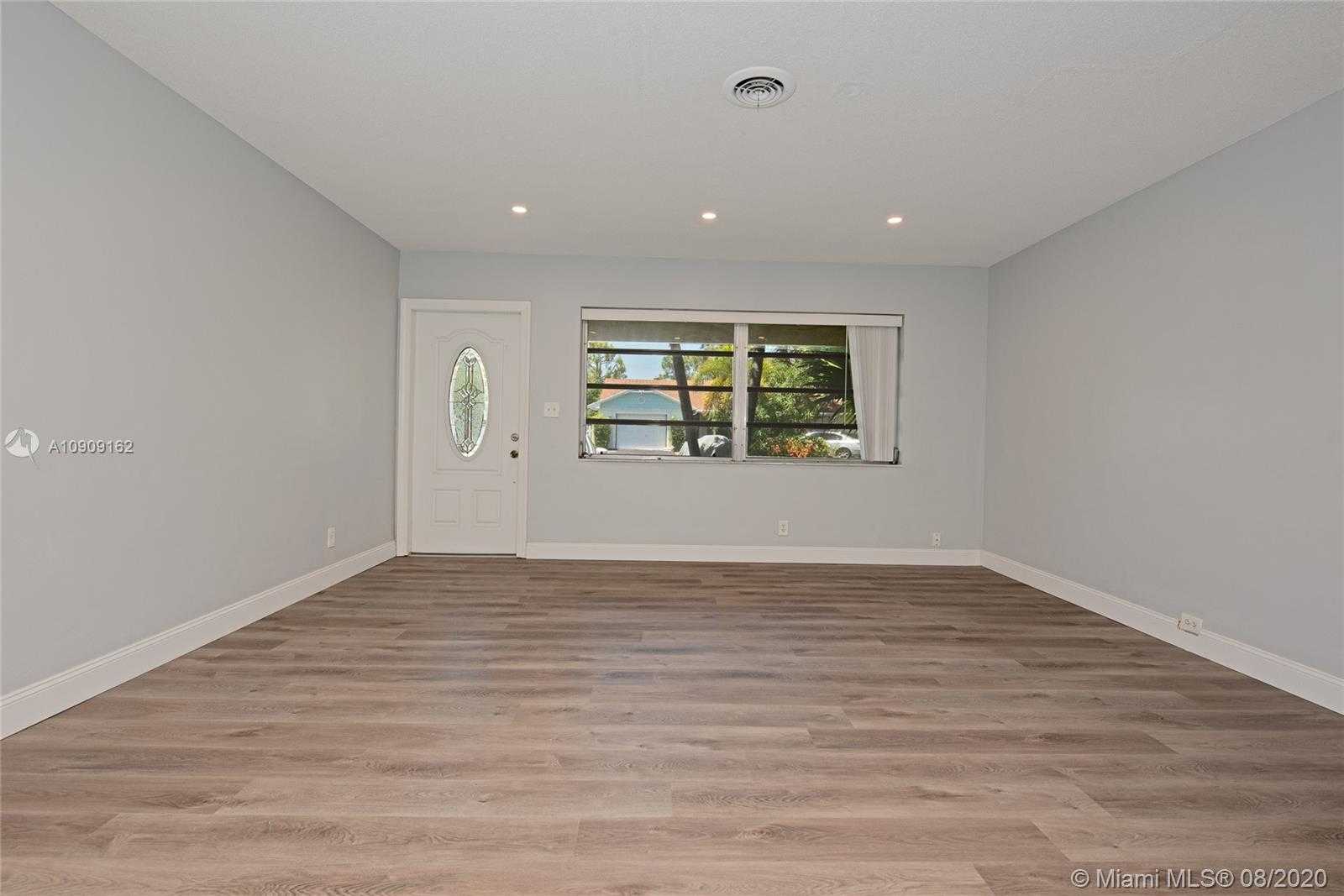 Small Image of 130 SOUTH EAST 6TH CT, Pompano Beach Number 5