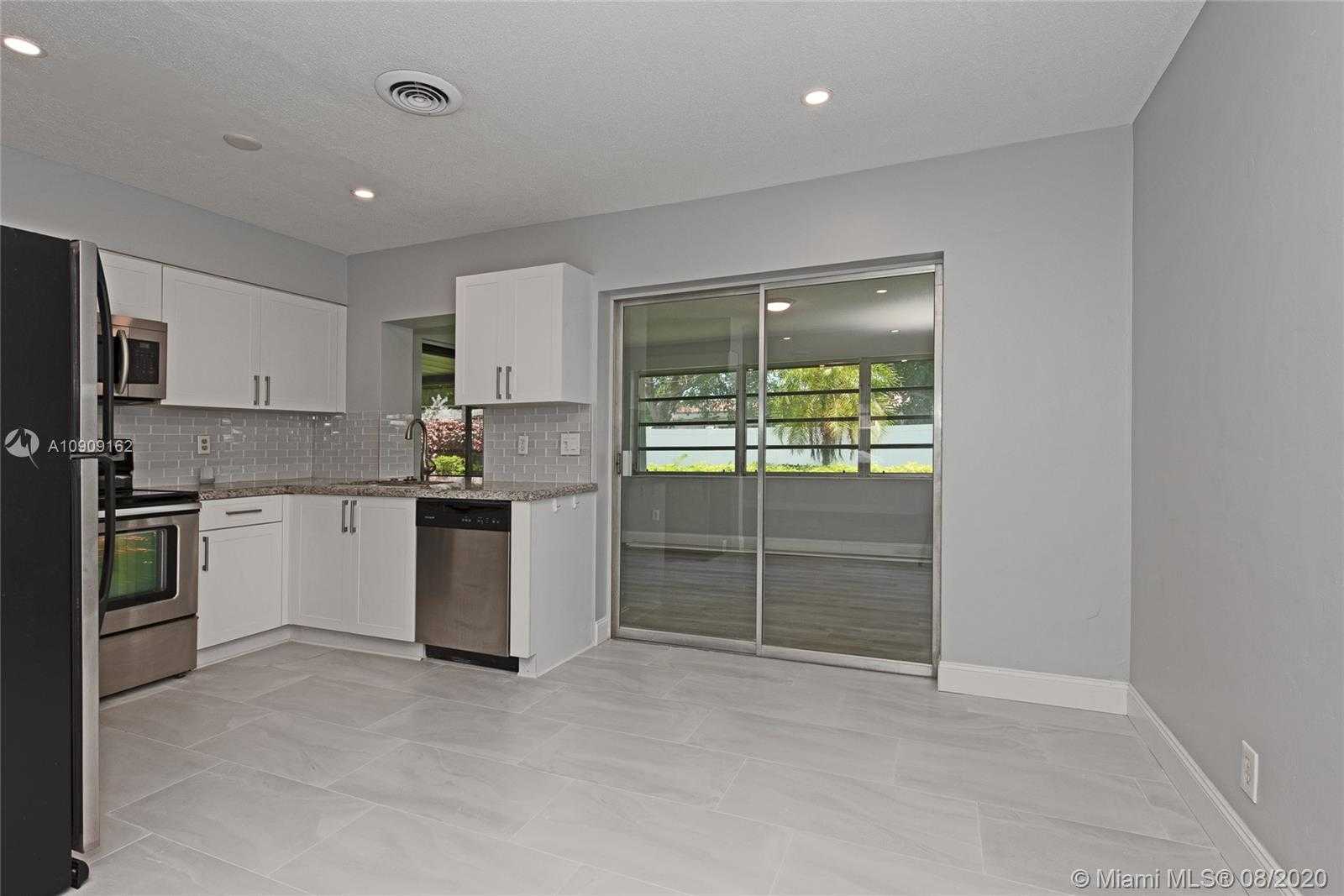 Small Image of 130 SOUTH EAST 6TH CT, Pompano Beach Number 8