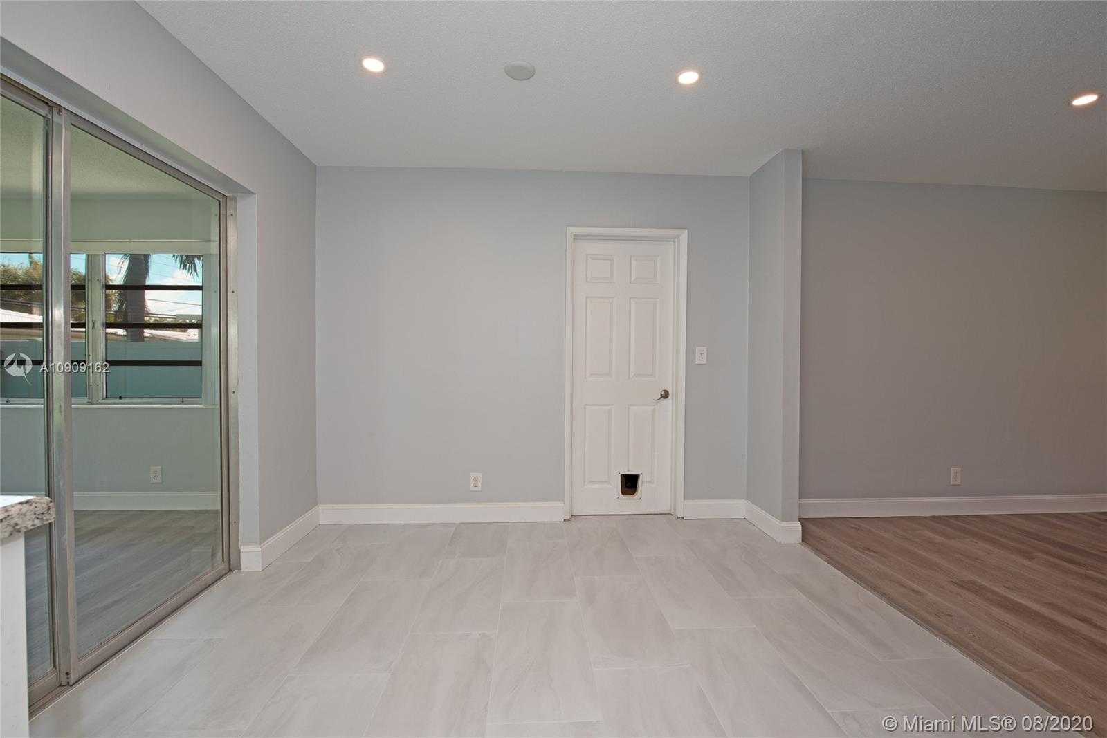 Small Image of 130 SOUTH EAST 6TH CT, Pompano Beach Number 9