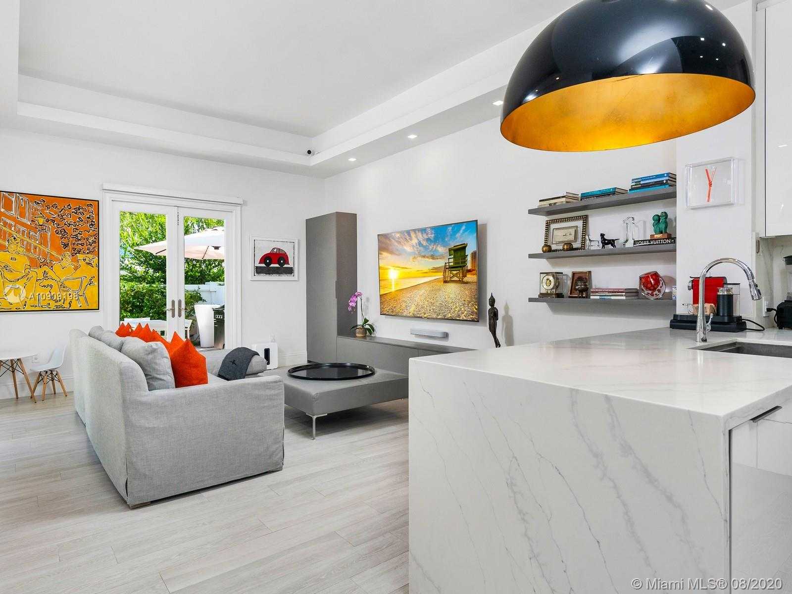 Small Image of 16 TURTLE WALK, Key Biscayne Number 12