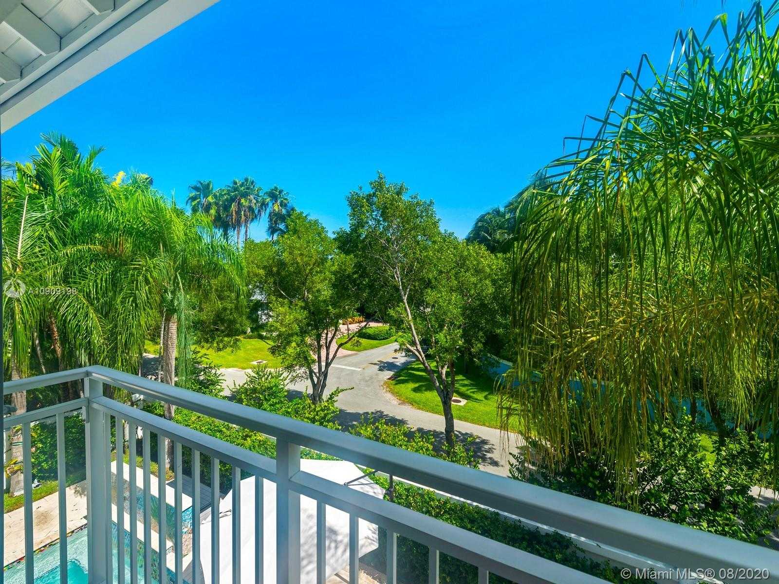 Small Image of 16 TURTLE WALK, Key Biscayne Number 44