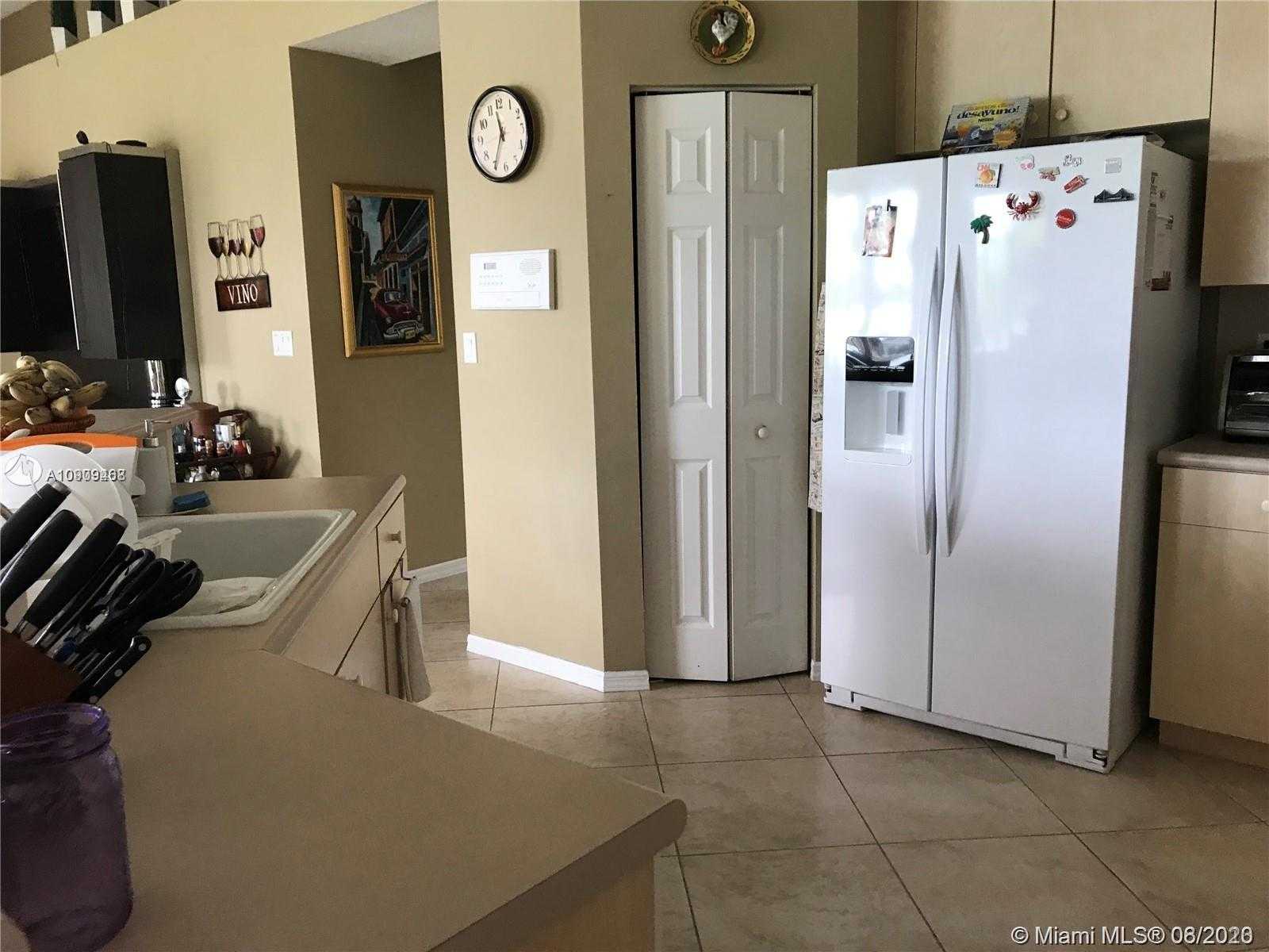 Small Image of 14002 NORTH WEST 12TH ST, Pembroke Pines Number 12