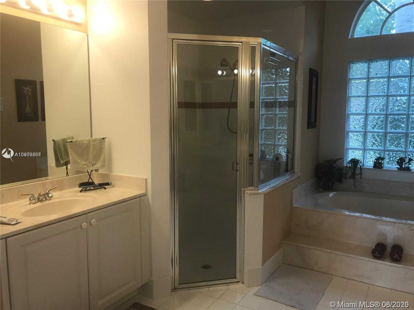 Small Image of 14002 NORTH WEST 12TH ST, Pembroke Pines Number 18