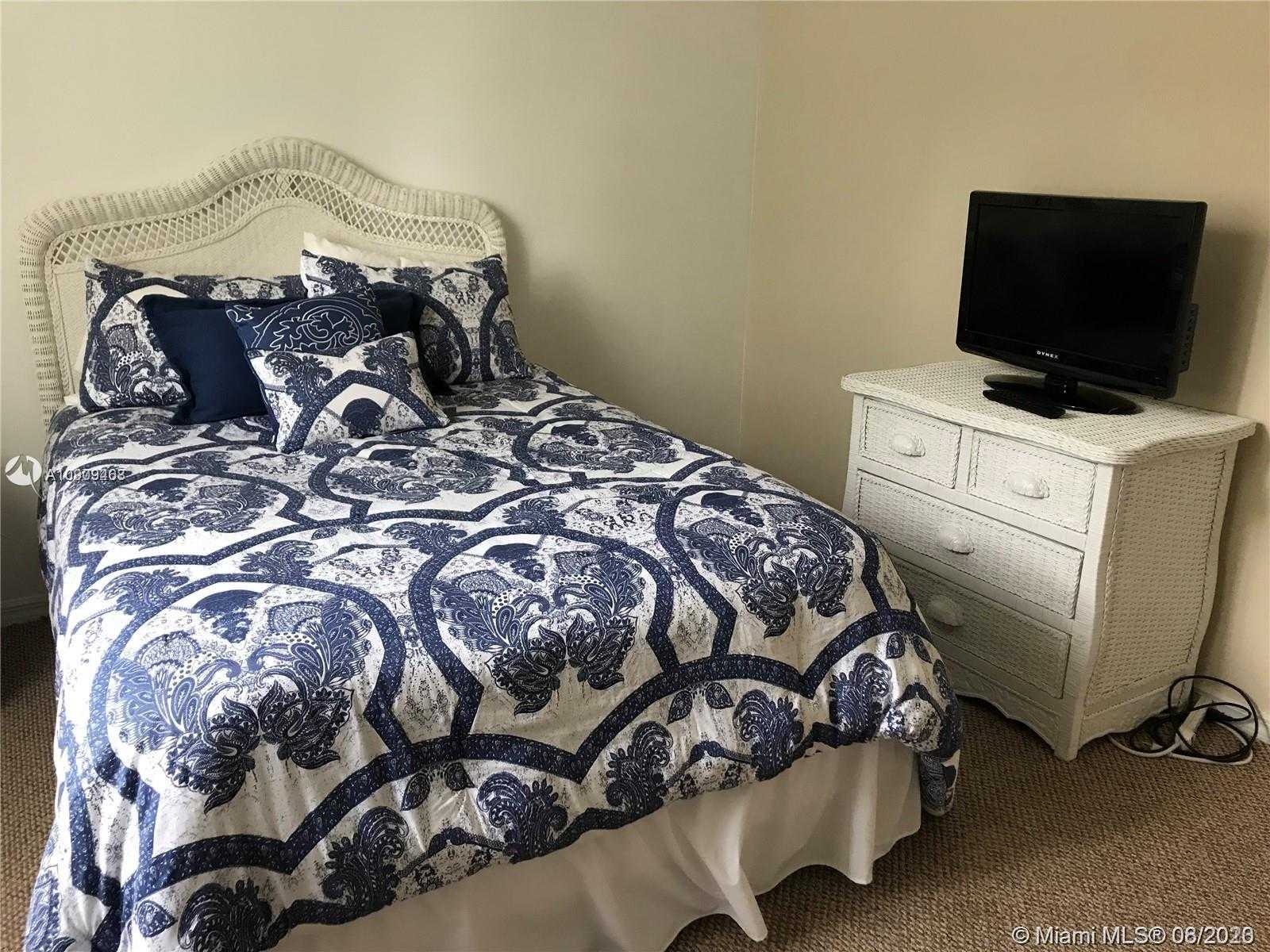 Small Image of 14002 NORTH WEST 12TH ST, Pembroke Pines Number 21