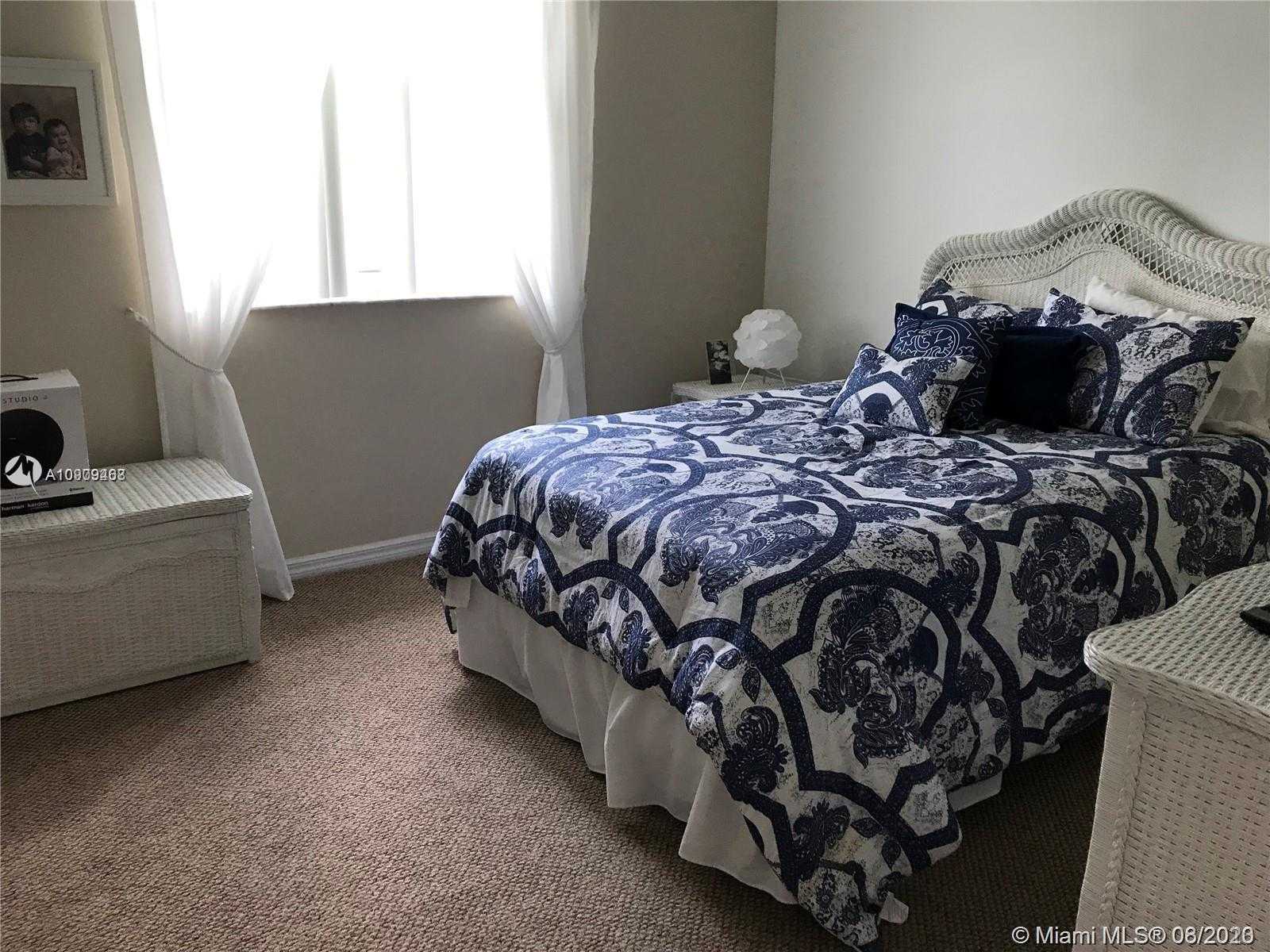 Small Image of 14002 NORTH WEST 12TH ST, Pembroke Pines Number 22