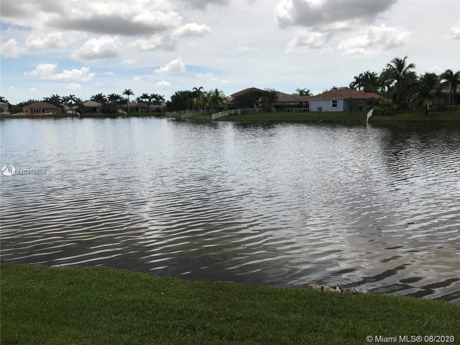 Small Image of 14002 NORTH WEST 12TH ST, Pembroke Pines Number 28
