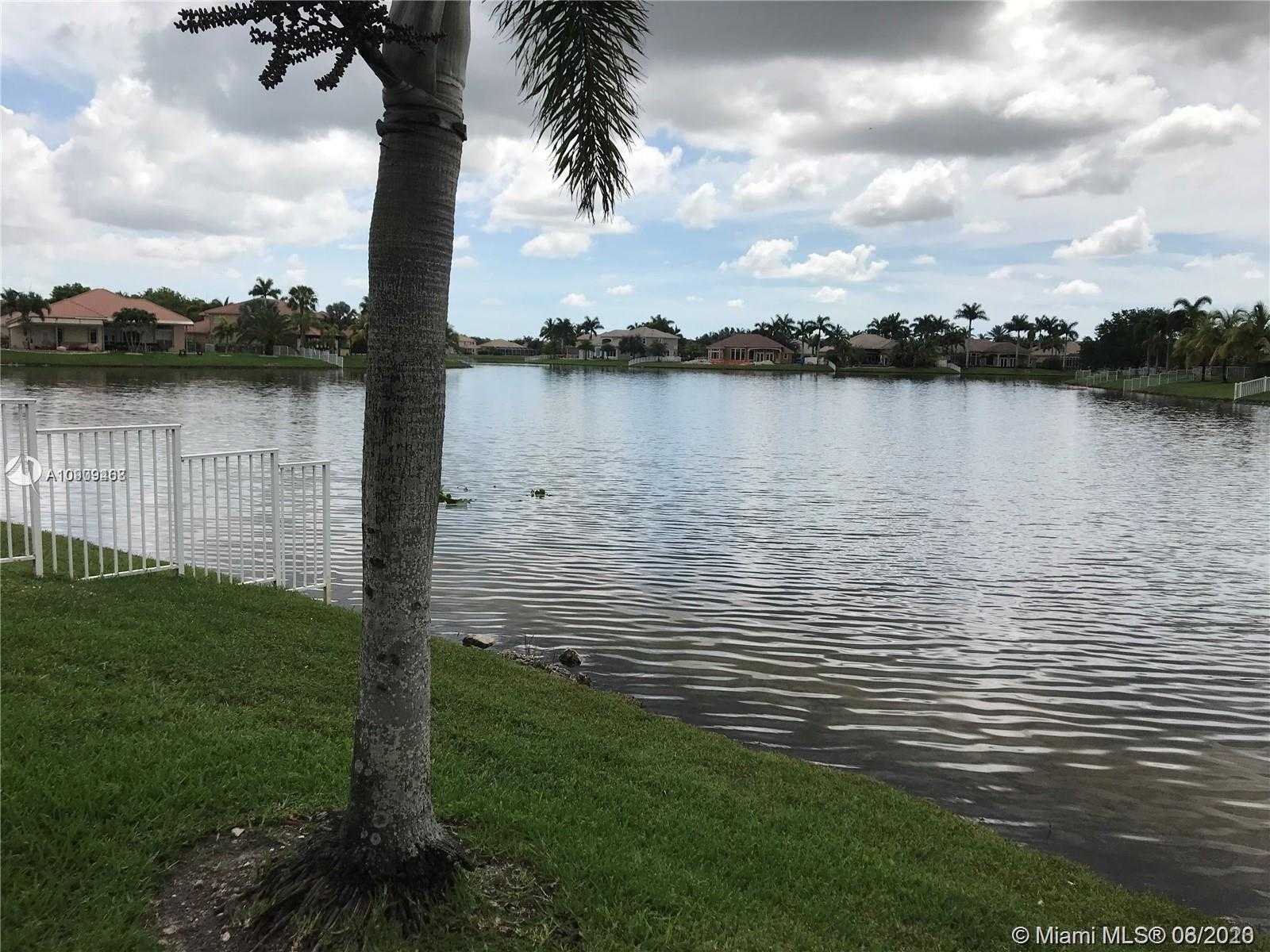 Small Image of 14002 NORTH WEST 12TH ST, Pembroke Pines Number 29