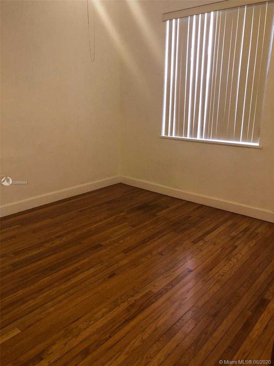 Small Image of 1711 SOUTH WEST 16TH TER, Miami Number 7