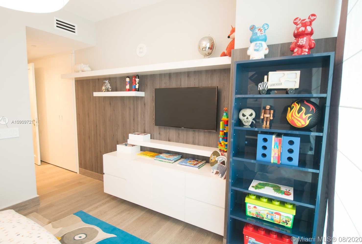 Small Image of 350 OCEAN DR #403N, Key Biscayne Number 11