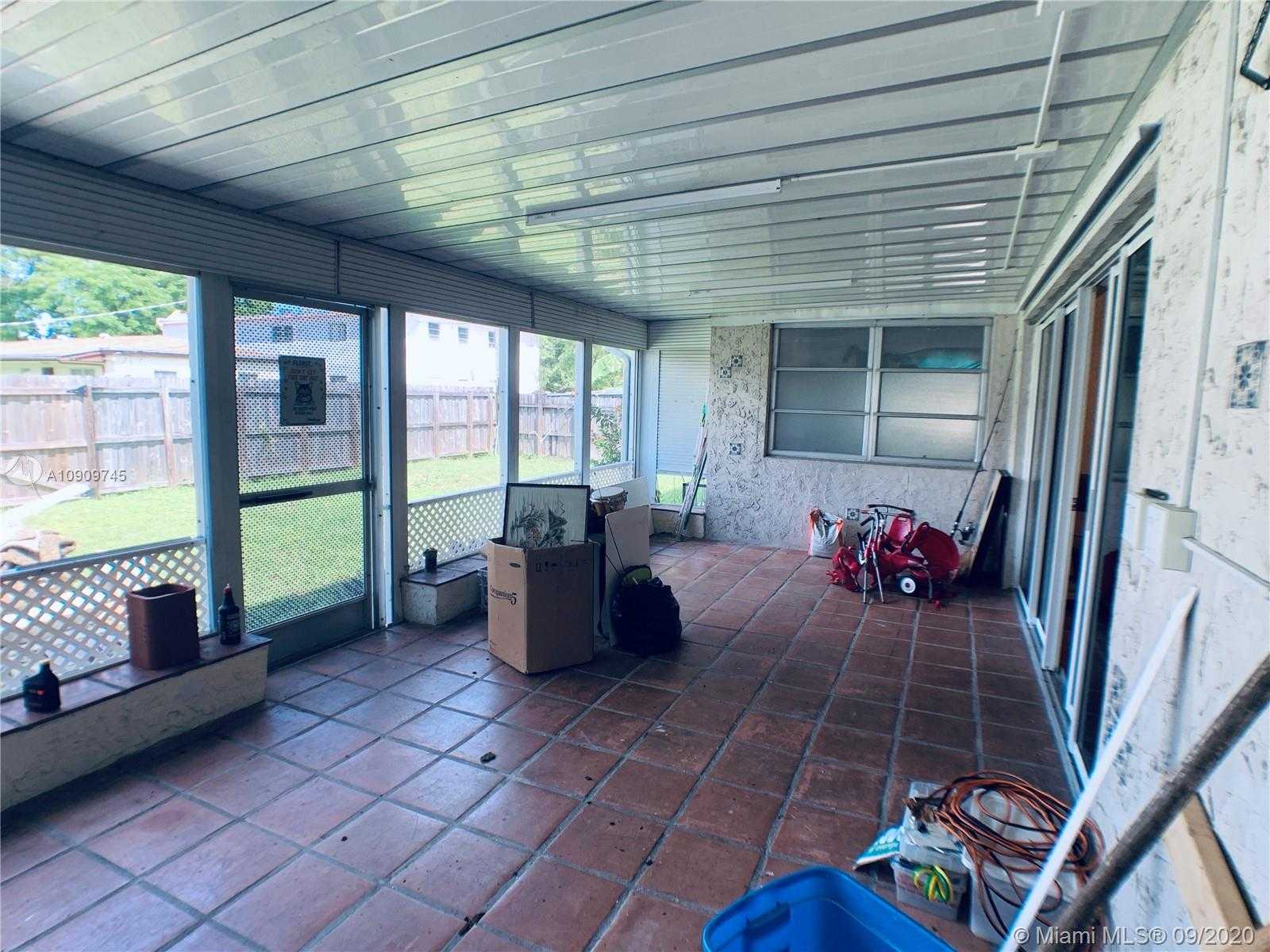 Small Image of 2021 NORTH EAST 171ST ST, North Miami Beach Number 10