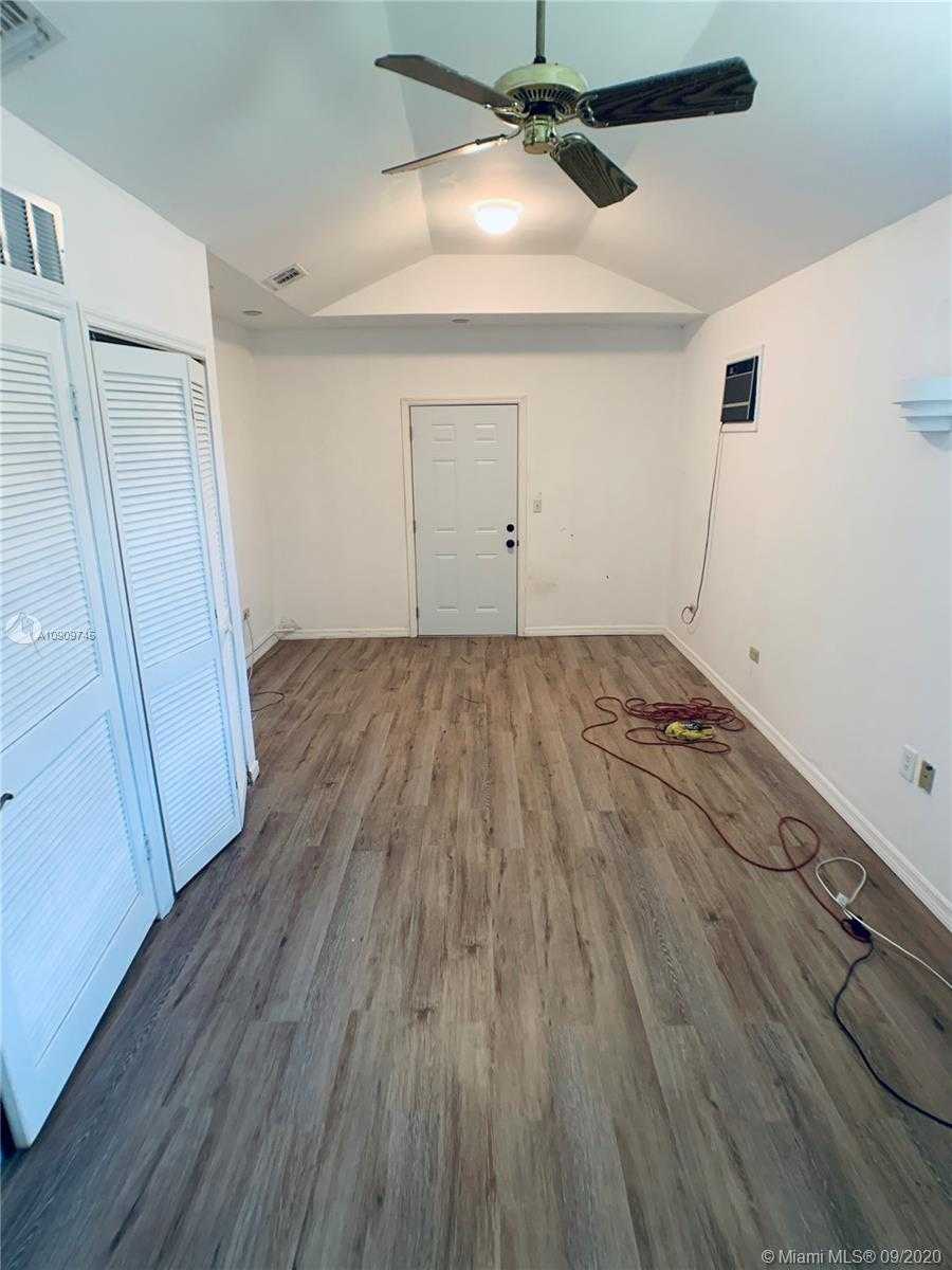 Small Image of 2021 NORTH EAST 171ST ST, North Miami Beach Number 12