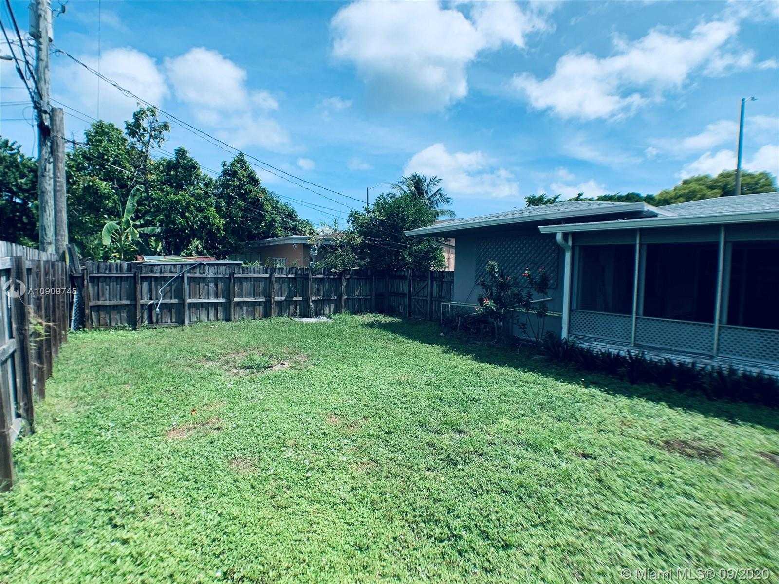 Small Image of 2021 NORTH EAST 171ST ST, North Miami Beach Number 8