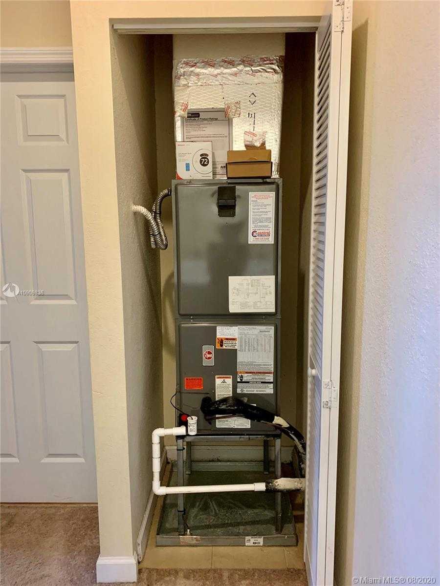 Small Image of 11251 NORTH WEST 88TH ST, Doral Number 17