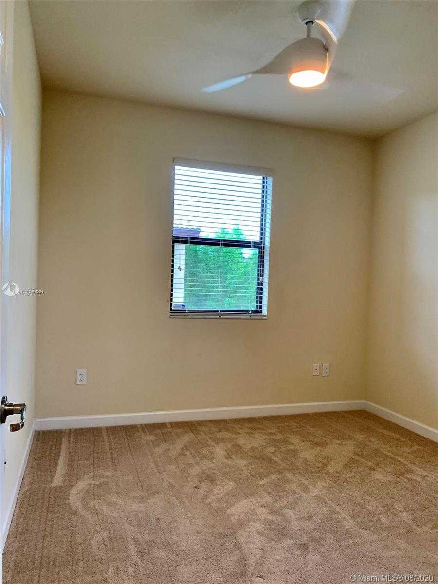 Small Image of 11251 NORTH WEST 88TH ST, Doral Number 24