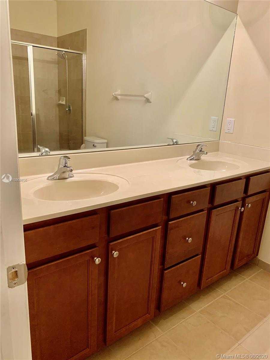 Small Image of 11251 NORTH WEST 88TH ST, Doral Number 29