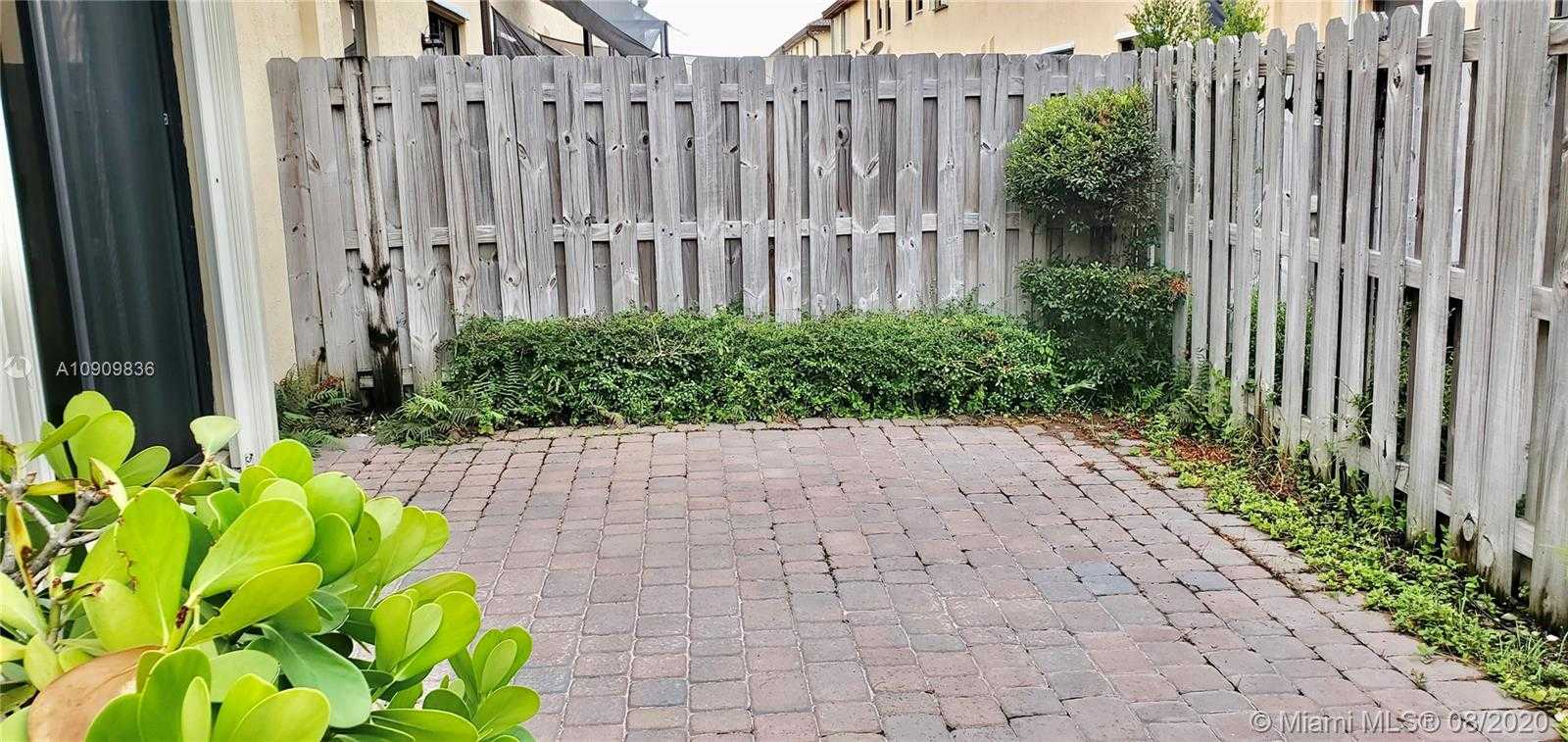 Small Image of 11251 NORTH WEST 88TH ST, Doral Number 32