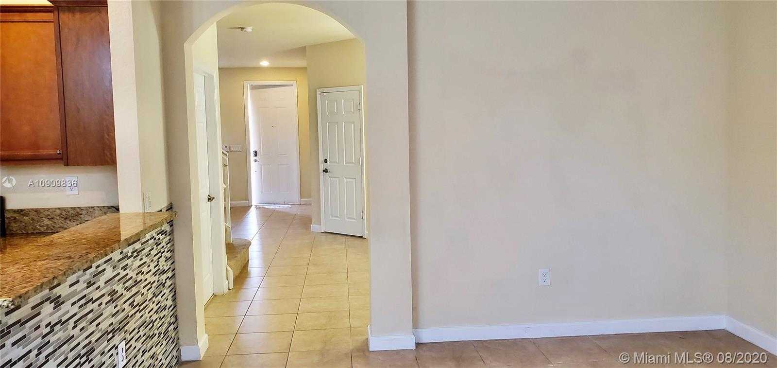 Small Image of 11251 NORTH WEST 88TH ST, Doral Number 7