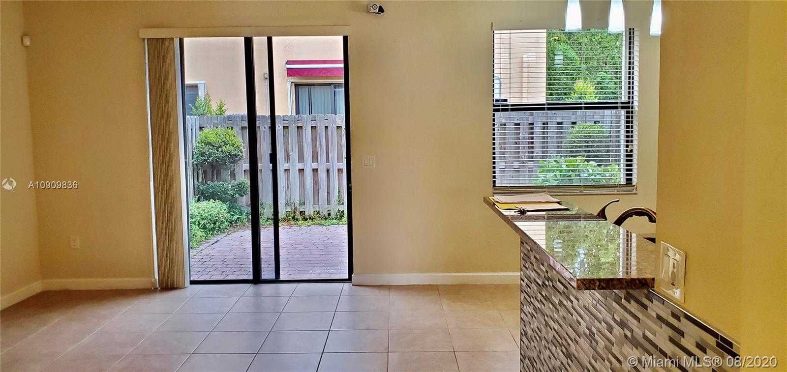 Small Image of 11251 NORTH WEST 88TH ST, Doral Number 8