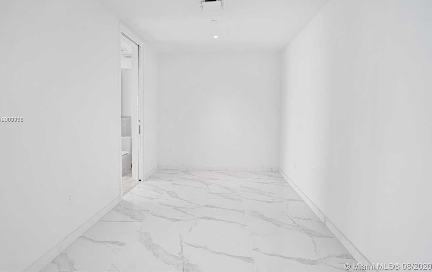 Small Image of 15701 COLLINS AVE #3204, Sunny Isles Beach Number 13