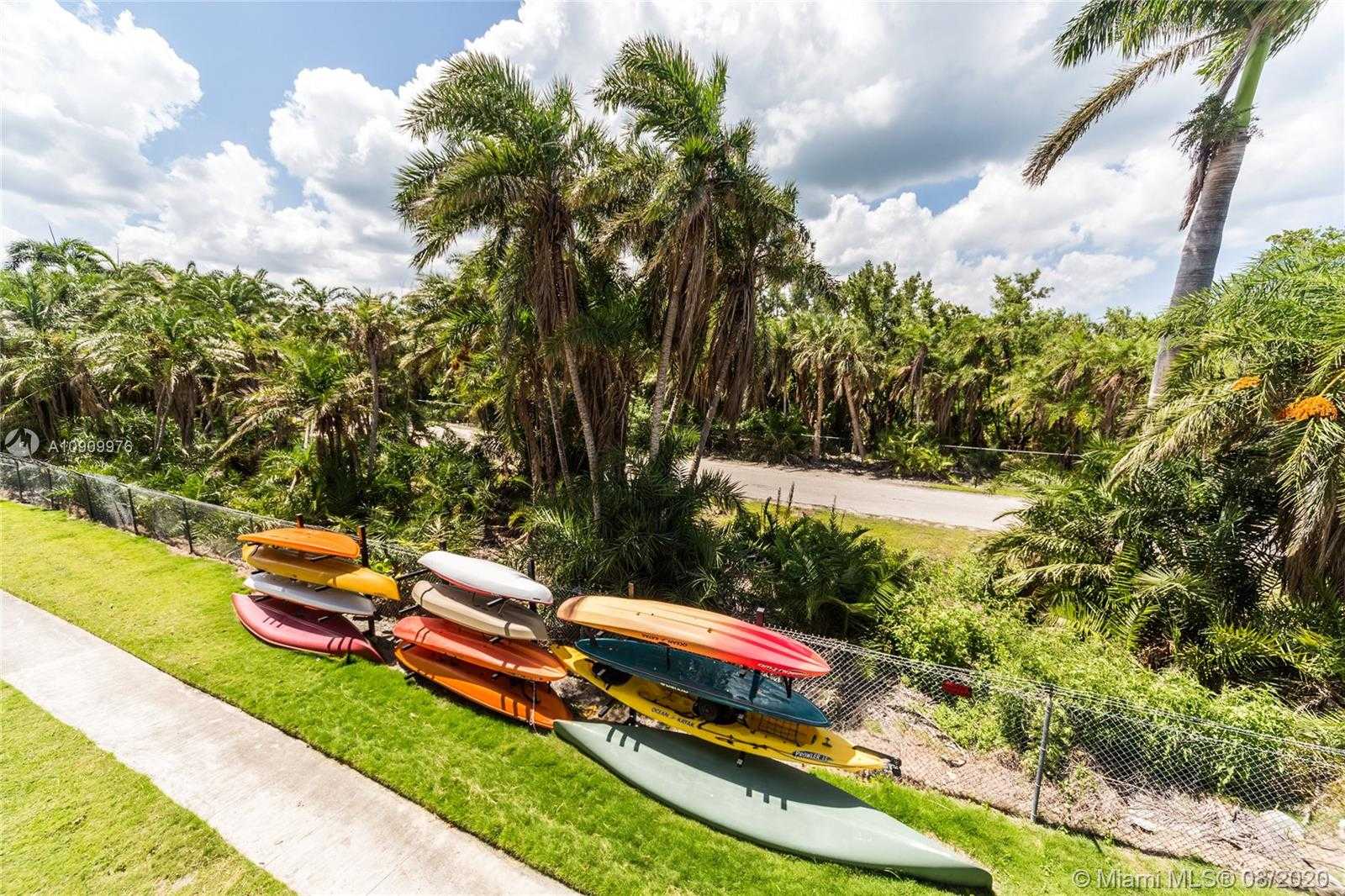 Small Image of 155 OCEAN LANE DR #100, Key Biscayne Number 16