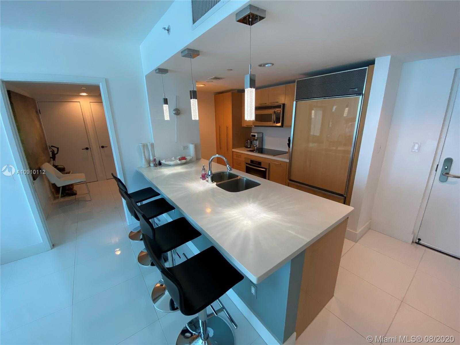 Small Image of 6801 COLLINS AVE #1204, Miami Beach Number 3