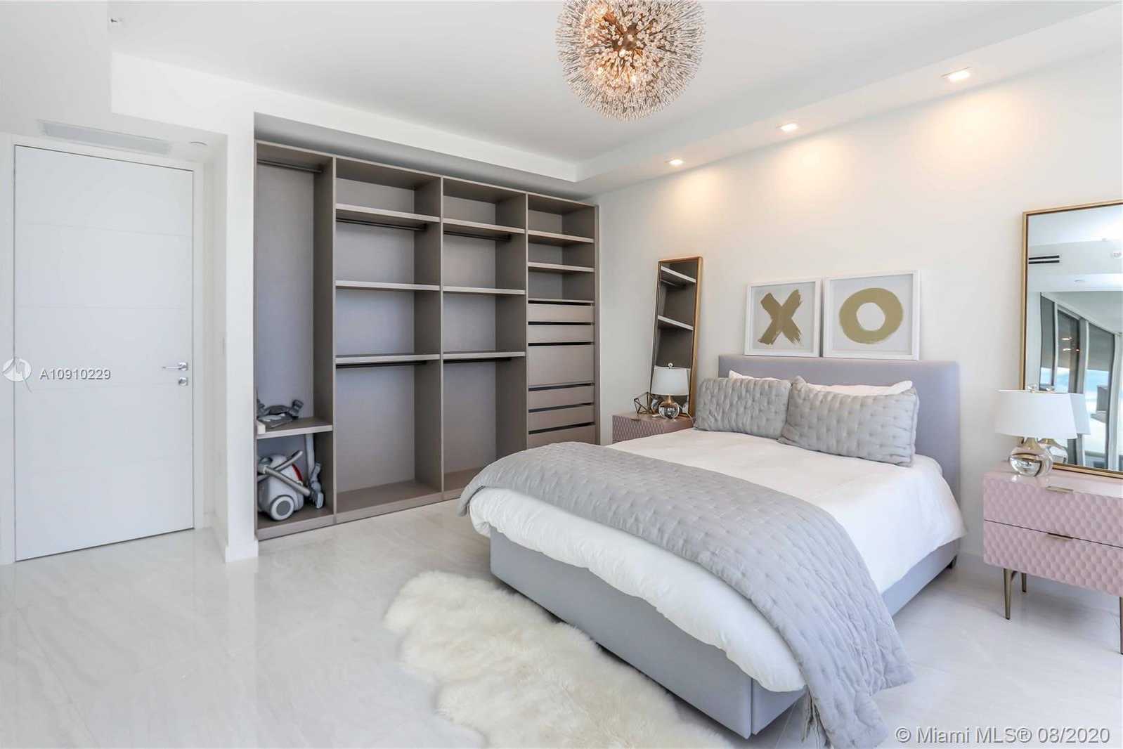 Small Image of 400 ALTON RD #2407, Miami Beach Number 16