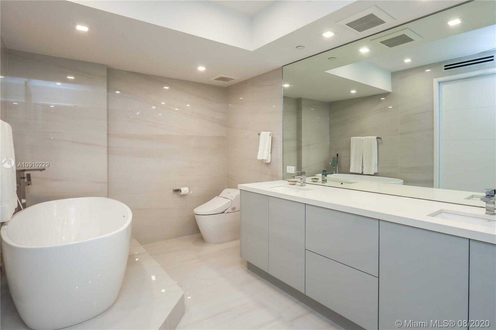 Small Image of 400 ALTON RD #2407, Miami Beach Number 17
