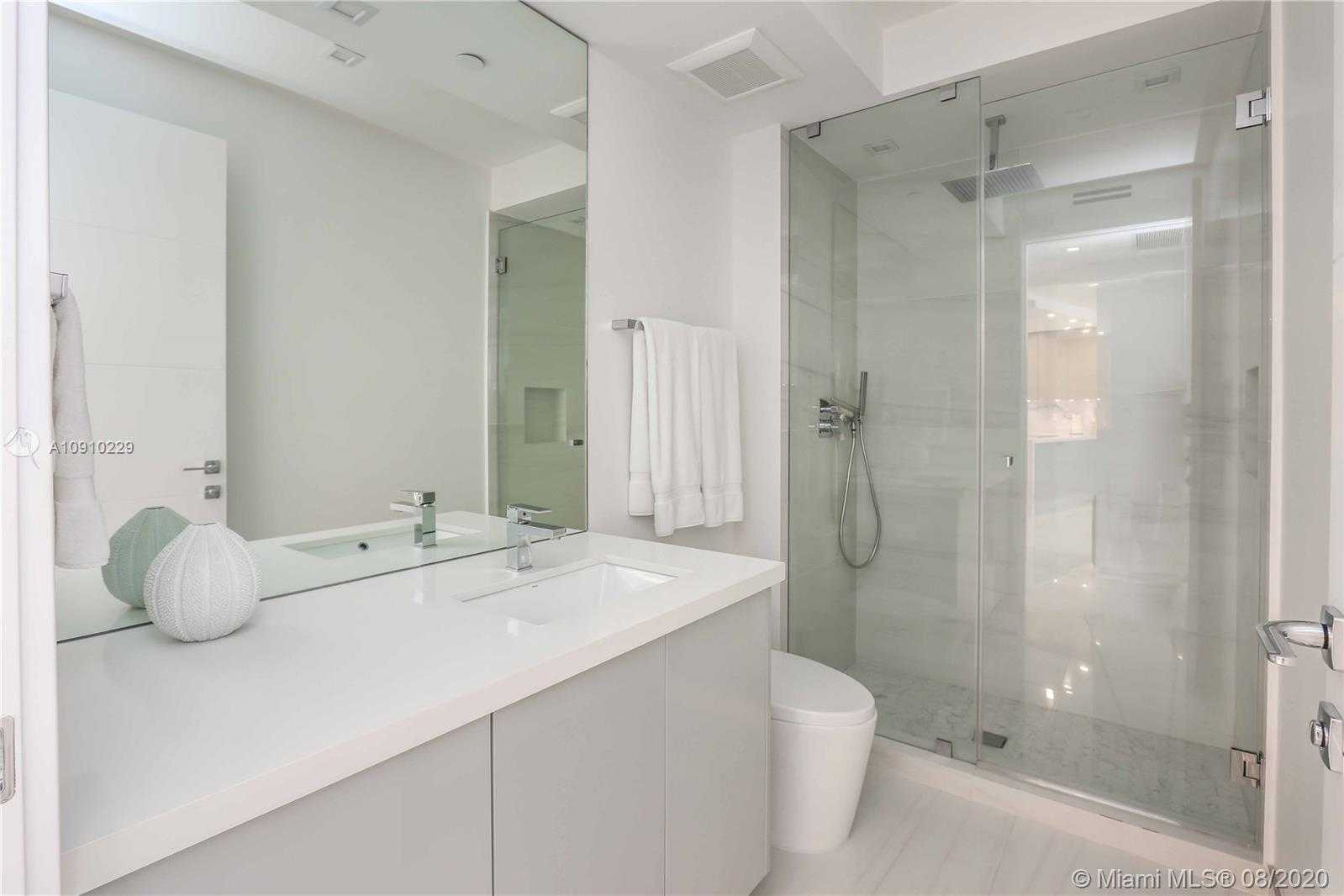 Small Image of 400 ALTON RD #2407, Miami Beach Number 18