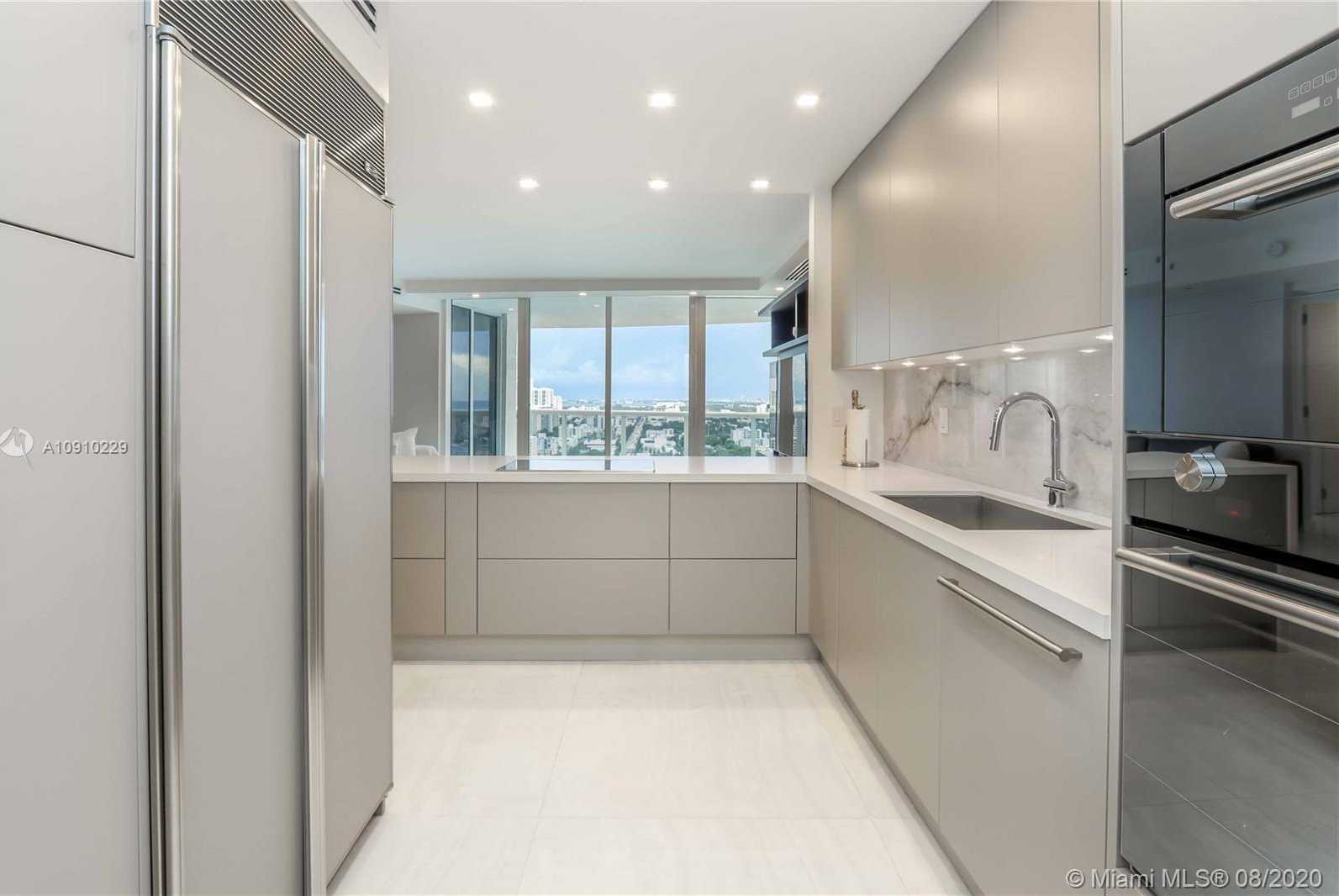Small Image of 400 ALTON RD #2407, Miami Beach Number 3