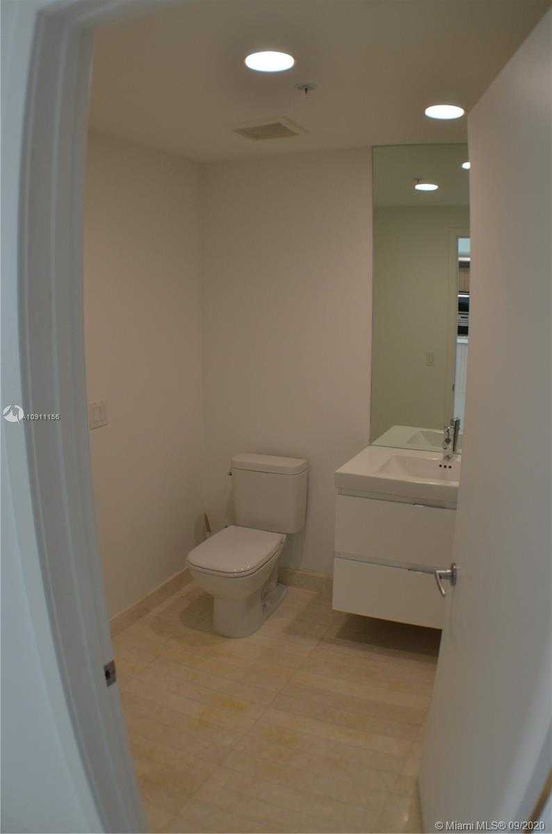 Small Image of 17111 BISCAYNE BLVD #1003, North Miami Beach Number 12