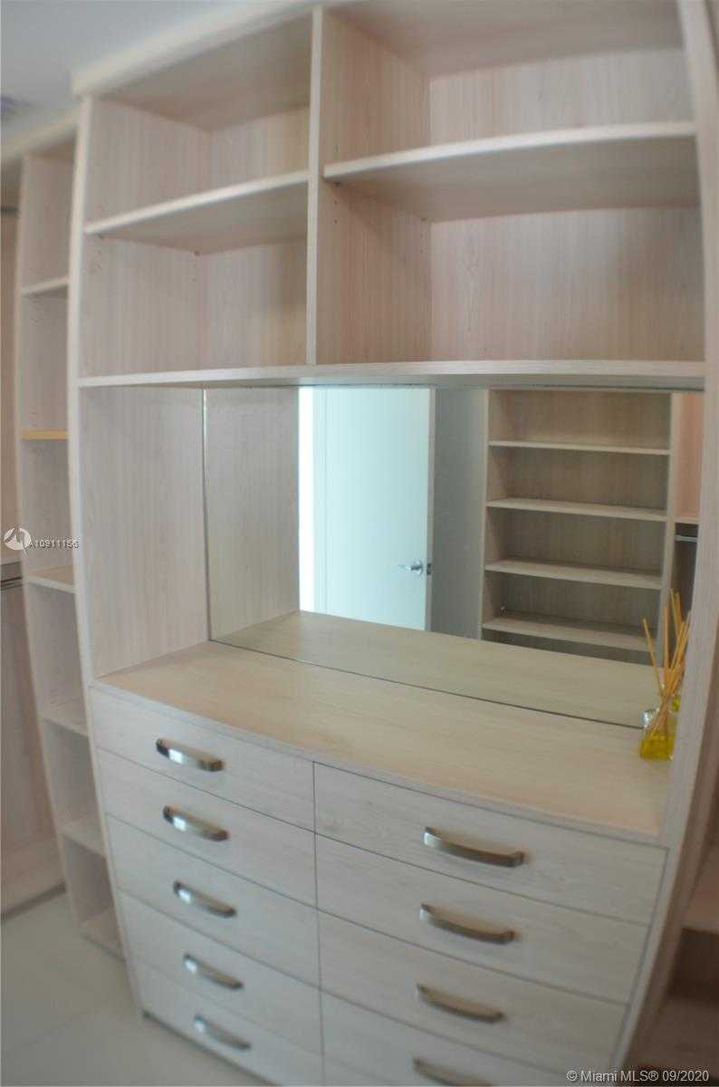 Small Image of 17111 BISCAYNE BLVD #1003, North Miami Beach Number 26