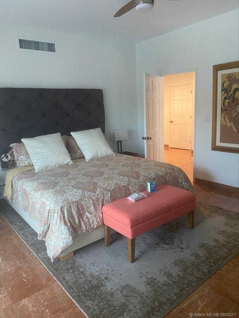 Small Image of 2221 FISHER ISLAND DR #3201, Miami Beach Number 5