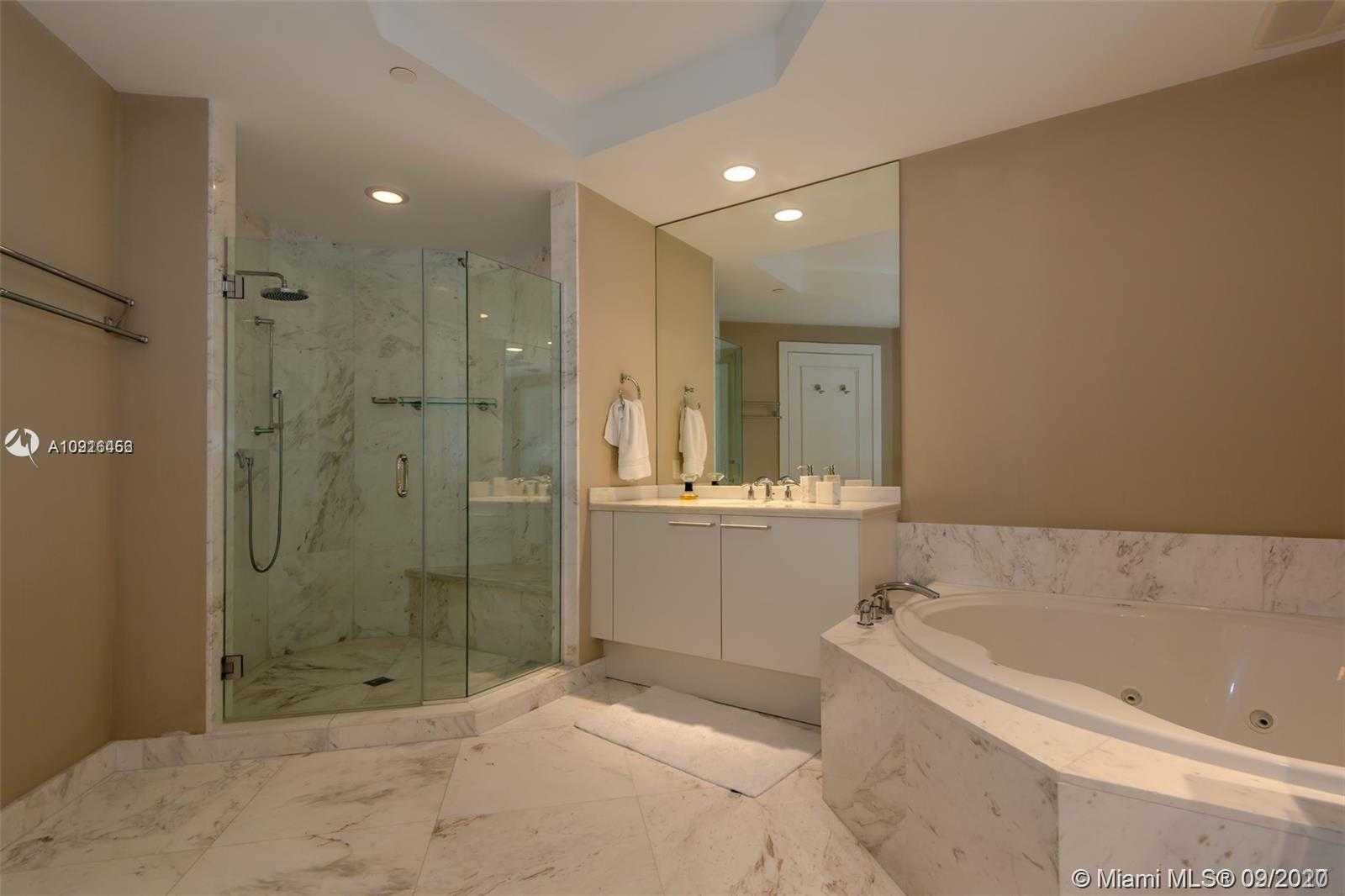 Small Image of 4100 ISLAND BLVD #1802, Aventura Number 22