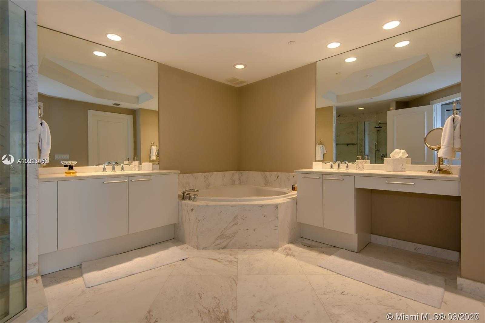 Small Image of 4100 ISLAND BLVD #1802, Aventura Number 23