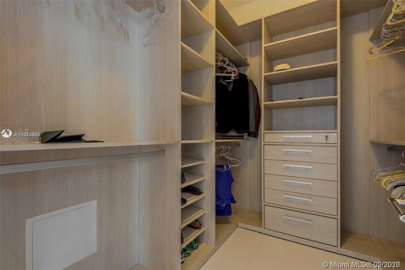 Small Image of 4100 ISLAND BLVD #1802, Aventura Number 24