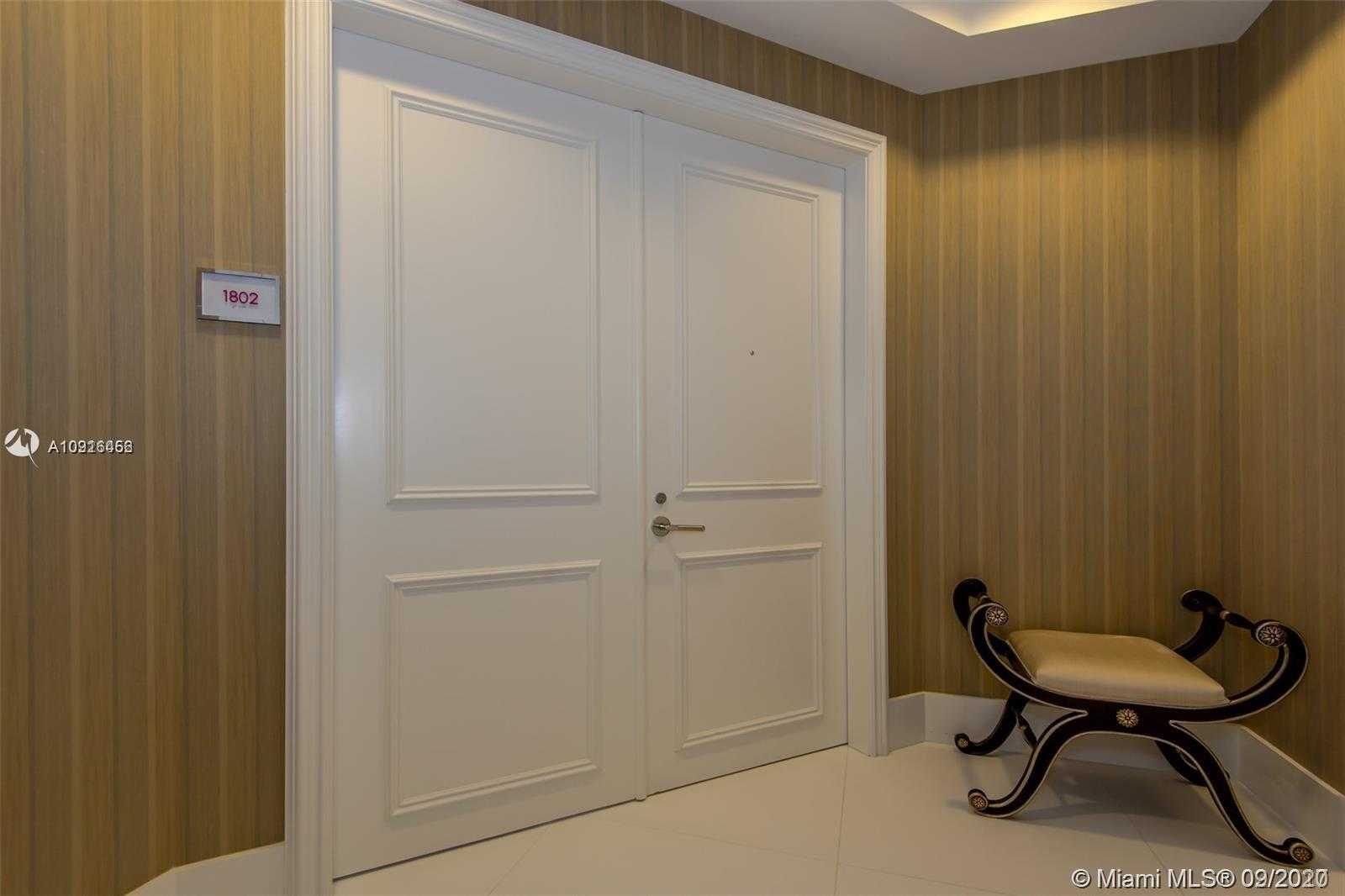 Small Image of 4100 ISLAND BLVD #1802, Aventura Number 26