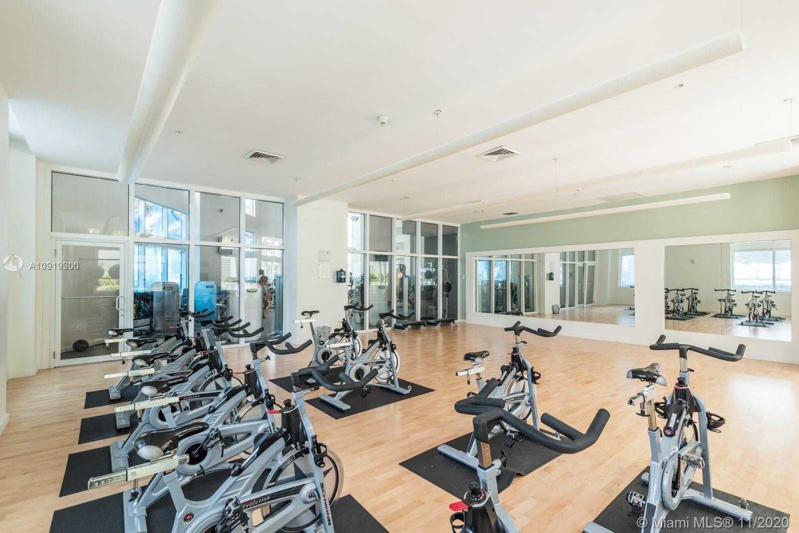 Small Image of 1900 NORTH BAYSHORE DR #3315, Miami Number 27