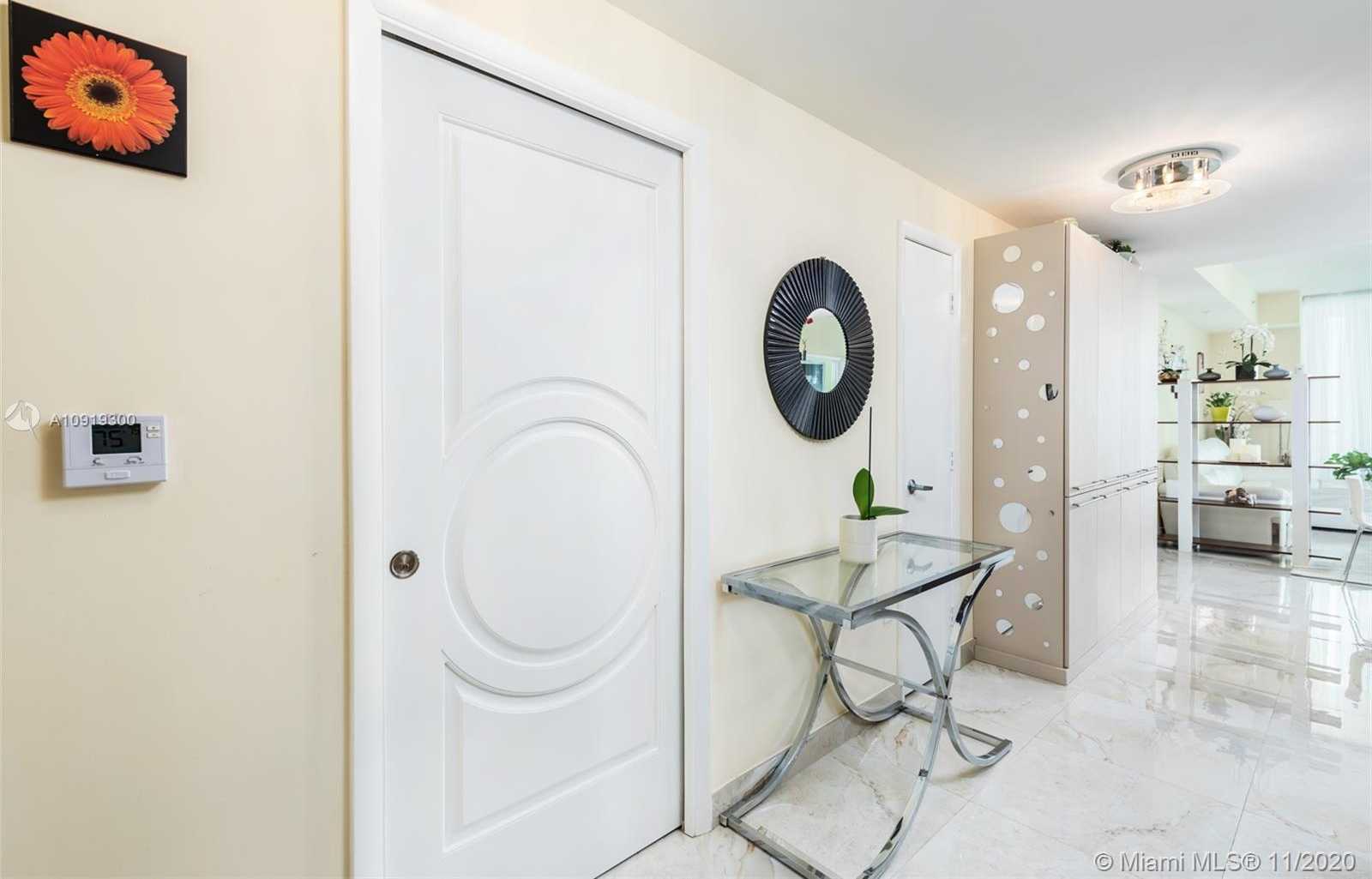 Small Image of 1900 NORTH BAYSHORE DR #3315, Miami Number 6
