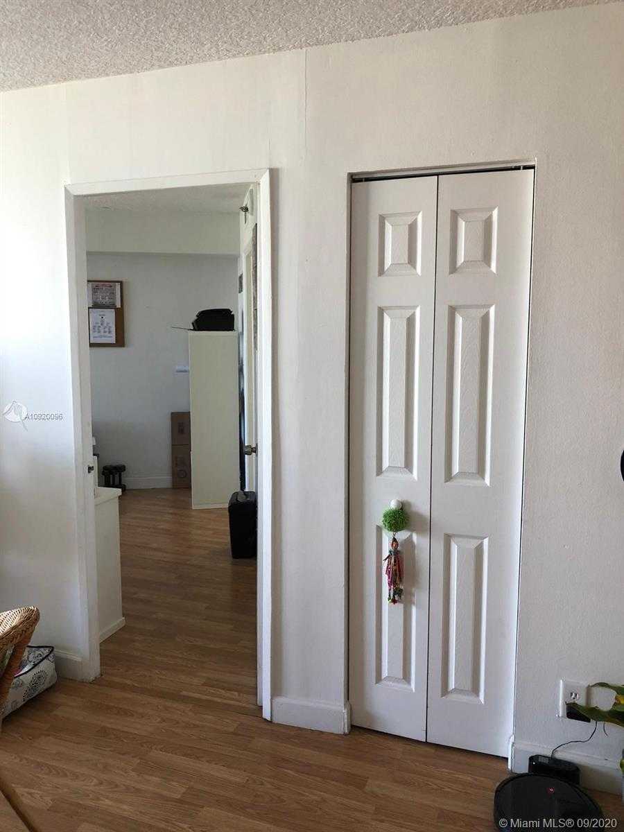 Small Image of 3300 NORTH EAST 192ND ST #1903, Aventura Number 5