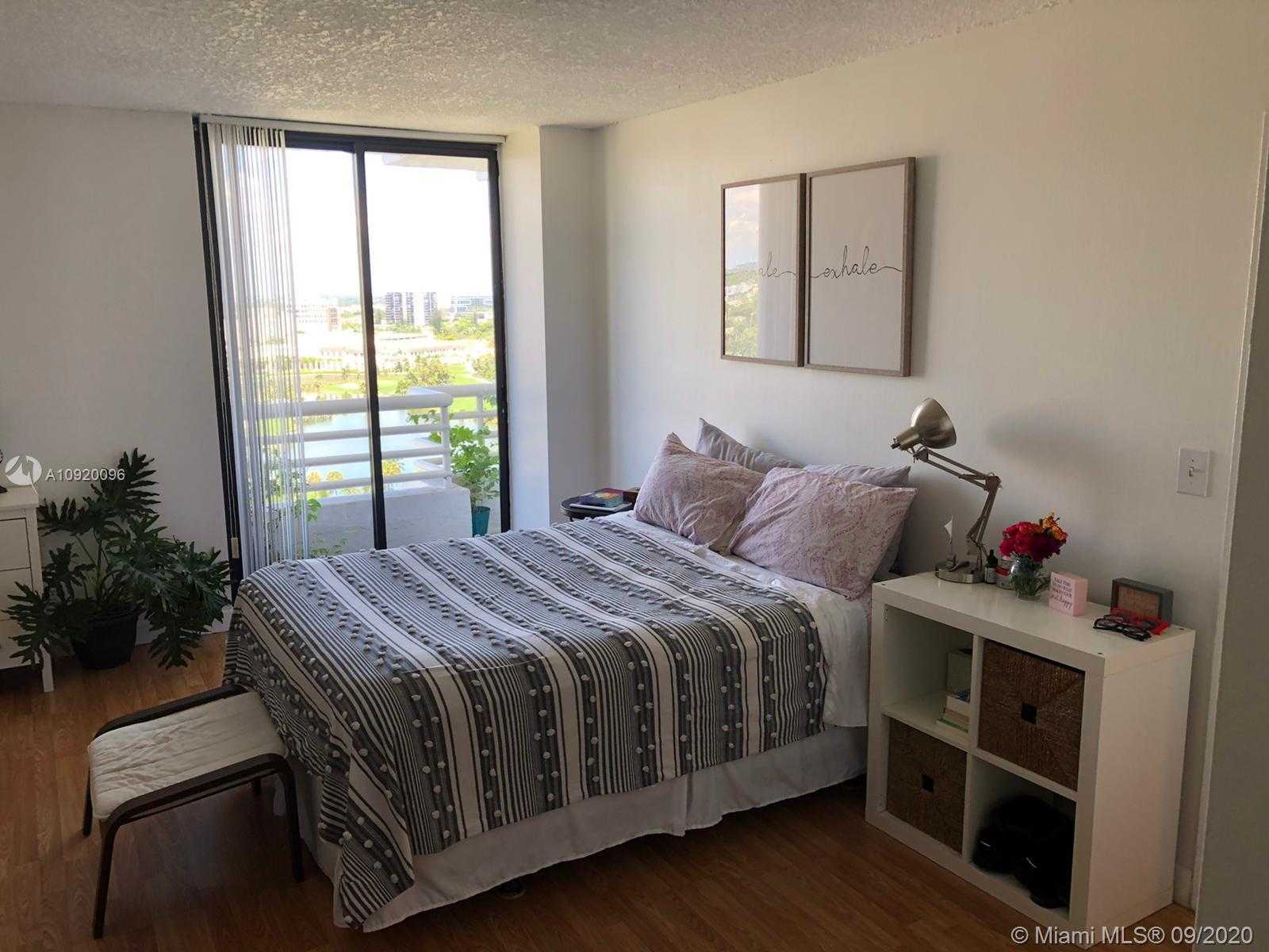 Small Image of 3300 NORTH EAST 192ND ST #1903, Aventura Number 7
