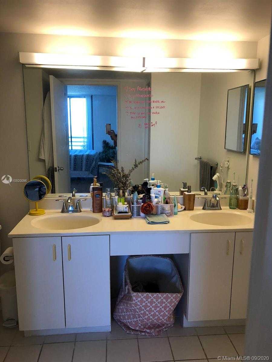 Small Image of 3300 NORTH EAST 192ND ST #1903, Aventura Number 9