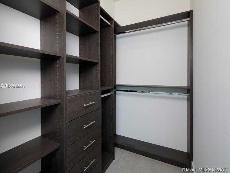 Small Image of 1300 SOUTH MIAMI AVE #PH5009, Miami Number 16