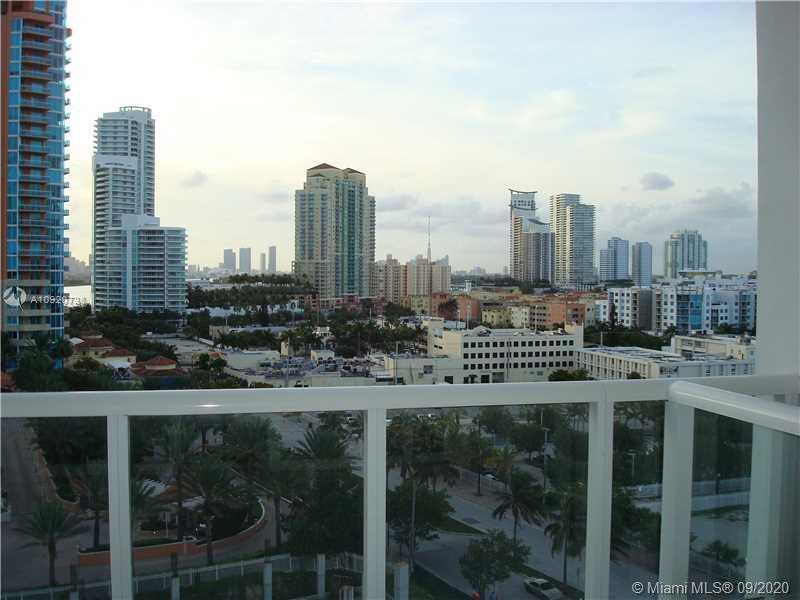 Small Image of 50 SOUTH POINTE DR #1105, Miami Number 4