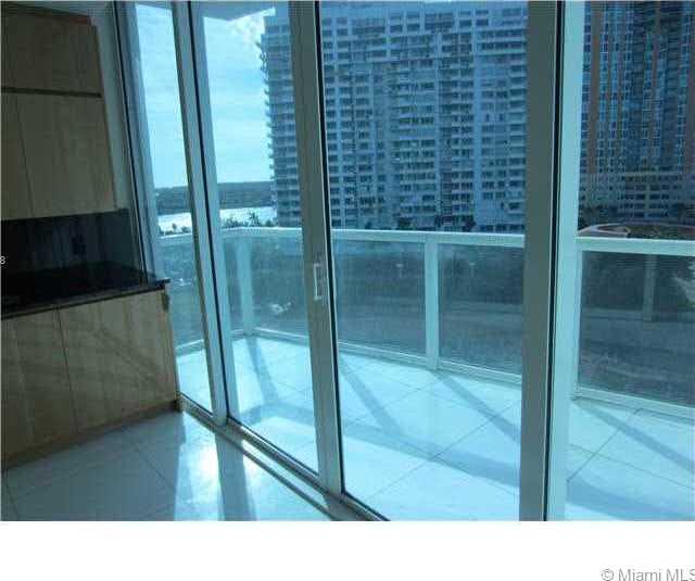 Small Image of 50 SOUTH POINTE DR #1105, Miami Number 6