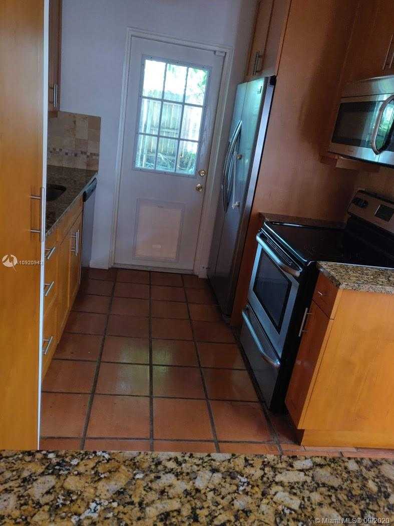Small Image of 4161 VENTURA AVE #4161, Coconut Grove Number 16