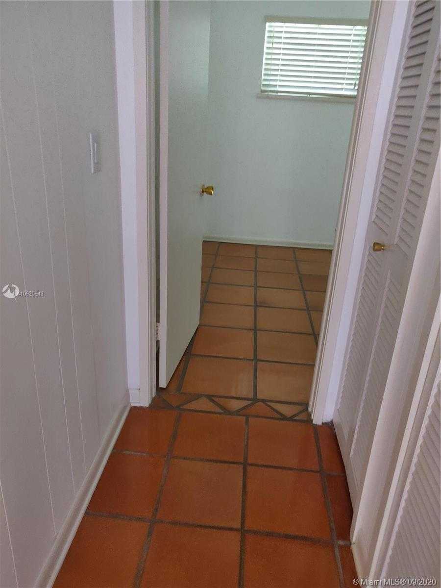 Small Image of 4161 VENTURA AVE #4161, Coconut Grove Number 24