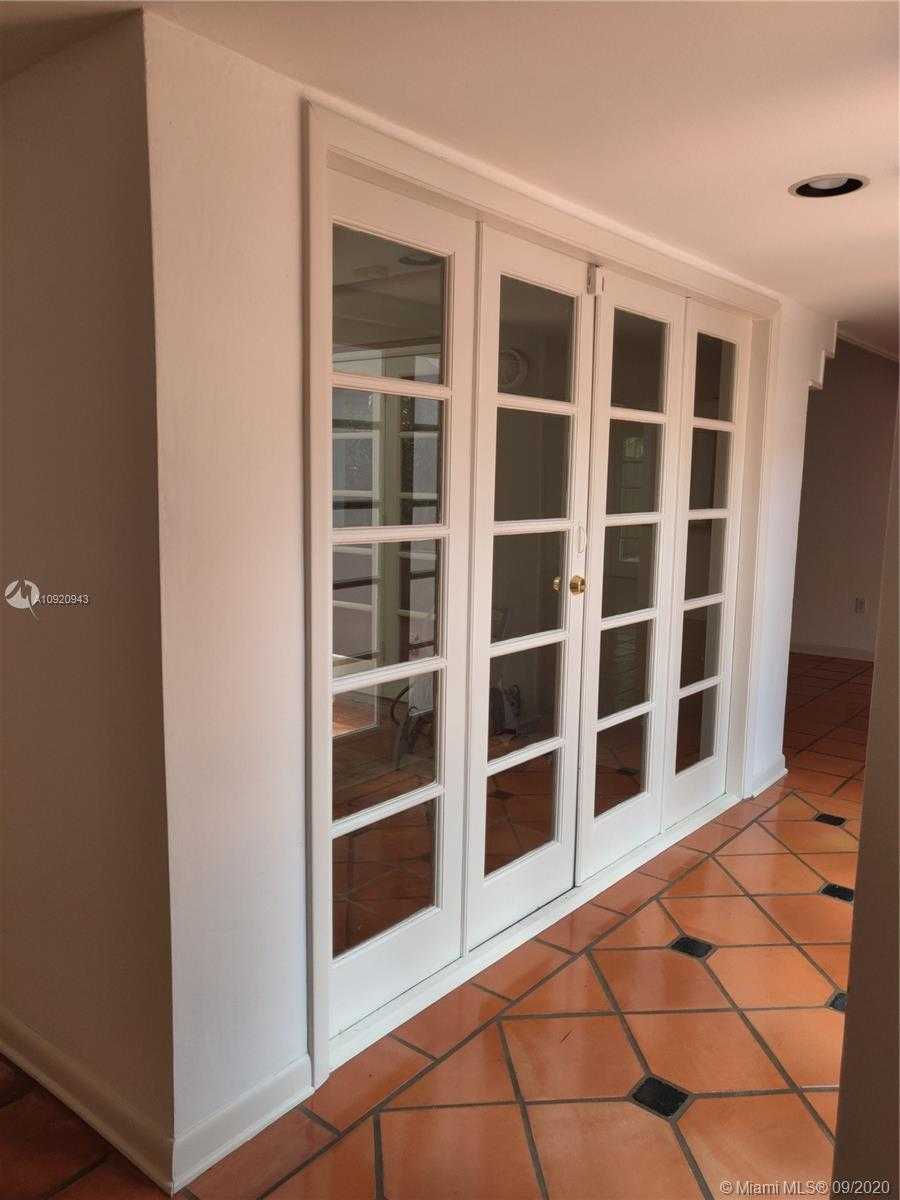 Small Image of 4161 VENTURA AVE #4161, Coconut Grove Number 8